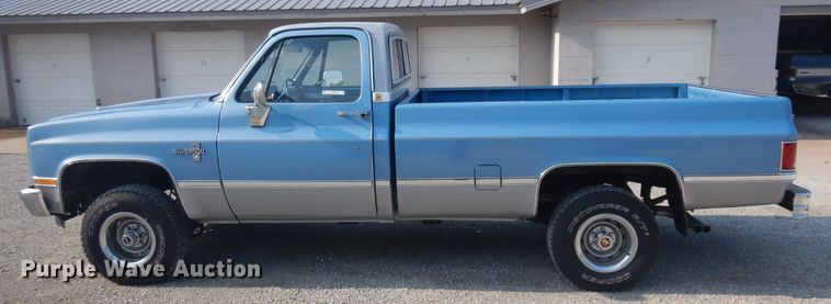 image for item KU9492 1985 Chevrolet Silverado K10  pickup truck