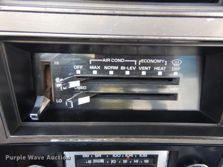 image for item KU9492 1985 Chevrolet Silverado K10  pickup truck