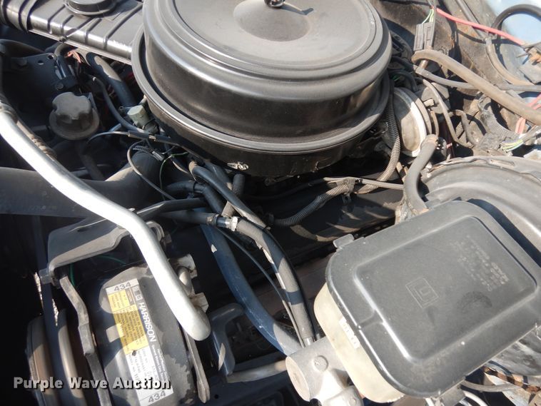 image for item KU9492 1985 Chevrolet Silverado K10  pickup truck