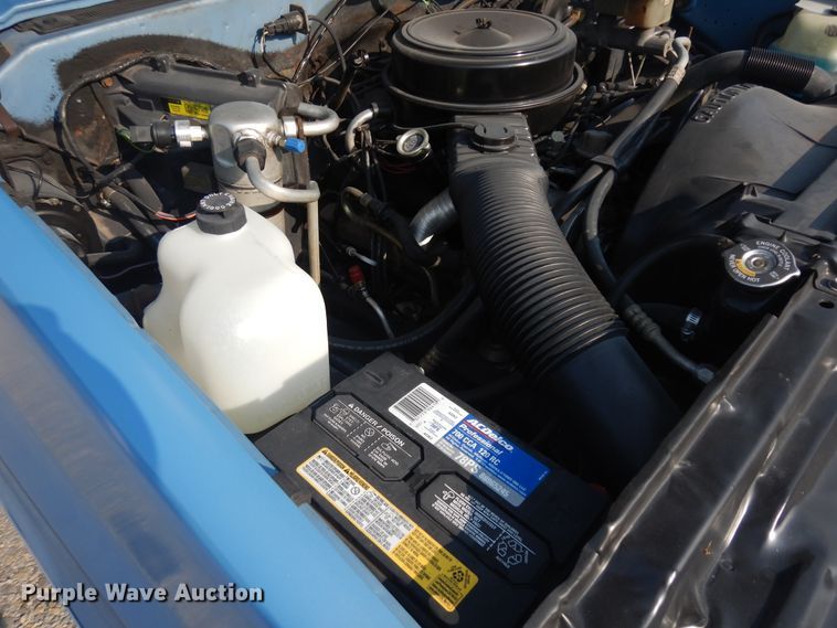 image for item KU9492 1985 Chevrolet Silverado K10  pickup truck