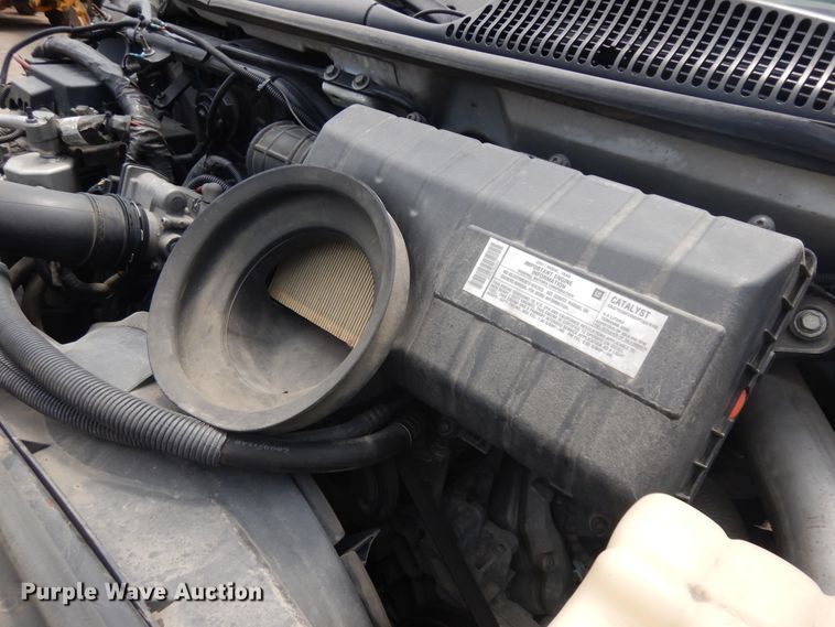 image for item KU9519 2007 GMC C4500  truck cab and chassis