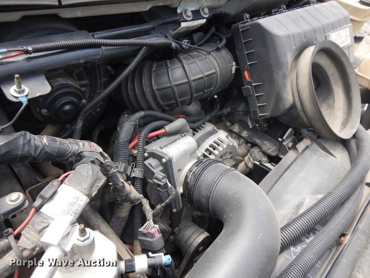 image for item KU9519 2007 GMC C4500  truck cab and chassis