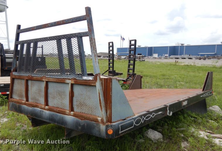 Dump flatbed in Atchison, KS | Item KU9539 sold | Purple Wave