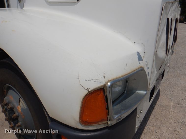 image for item KW9973 2002 Kenworth T300  utility / service truck