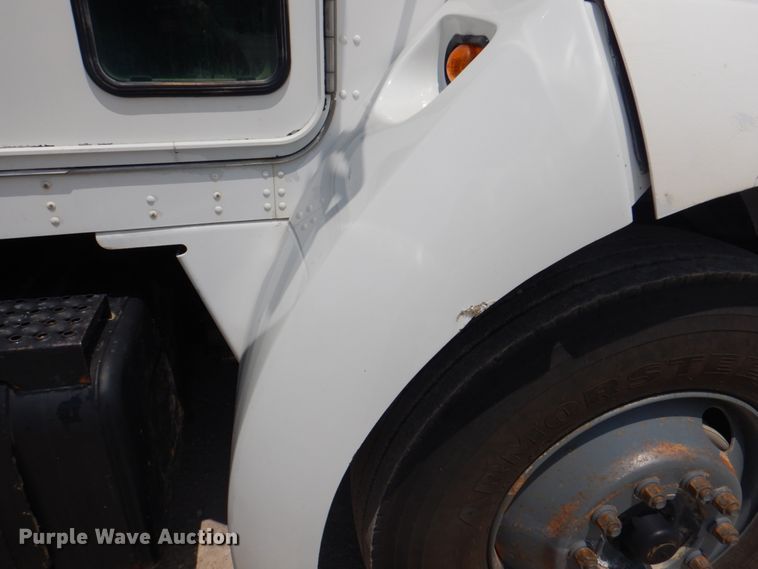 image for item KW9973 2002 Kenworth T300  utility / service truck