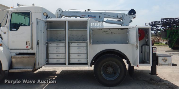 image for item KW9973 2002 Kenworth T300  utility / service truck