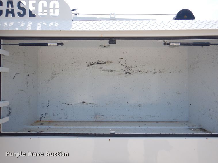 image for item KW9973 2002 Kenworth T300  utility / service truck