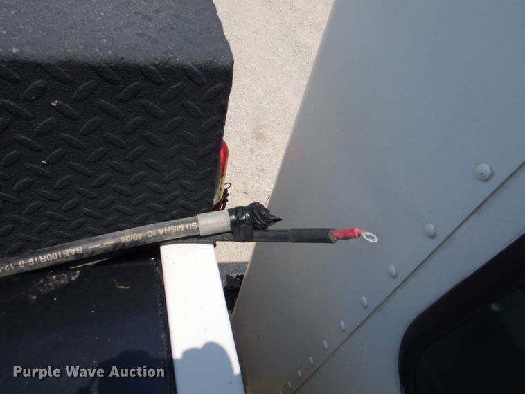 image for item KW9973 2002 Kenworth T300  utility / service truck