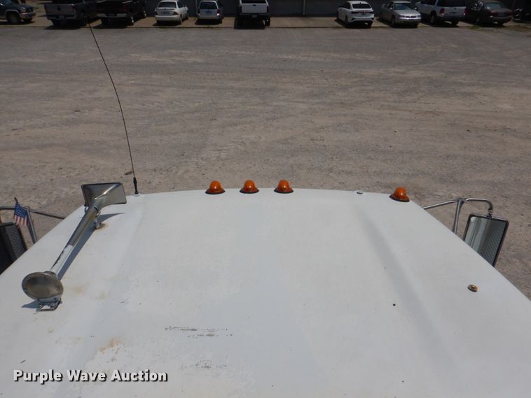 image for item KW9973 2002 Kenworth T300  utility / service truck