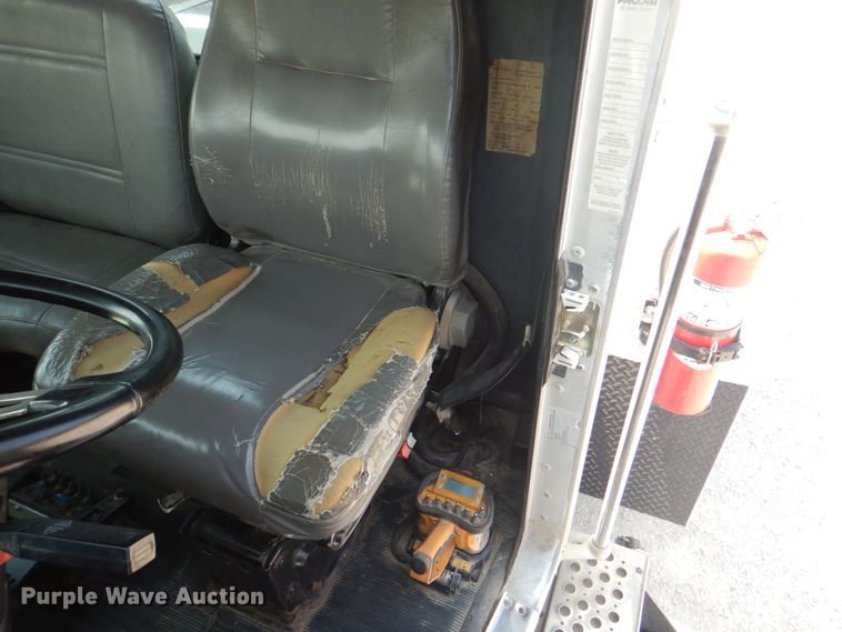 image for item KW9973 2002 Kenworth T300  utility / service truck