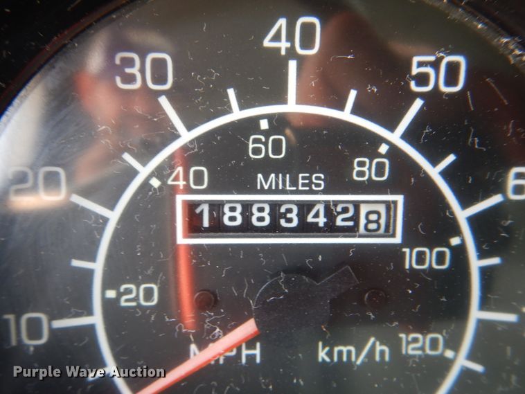 image for item KW9973 2002 Kenworth T300  utility / service truck