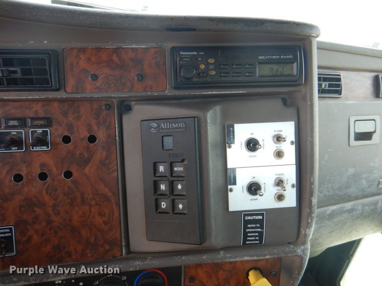 image for item KW9973 2002 Kenworth T300  utility / service truck