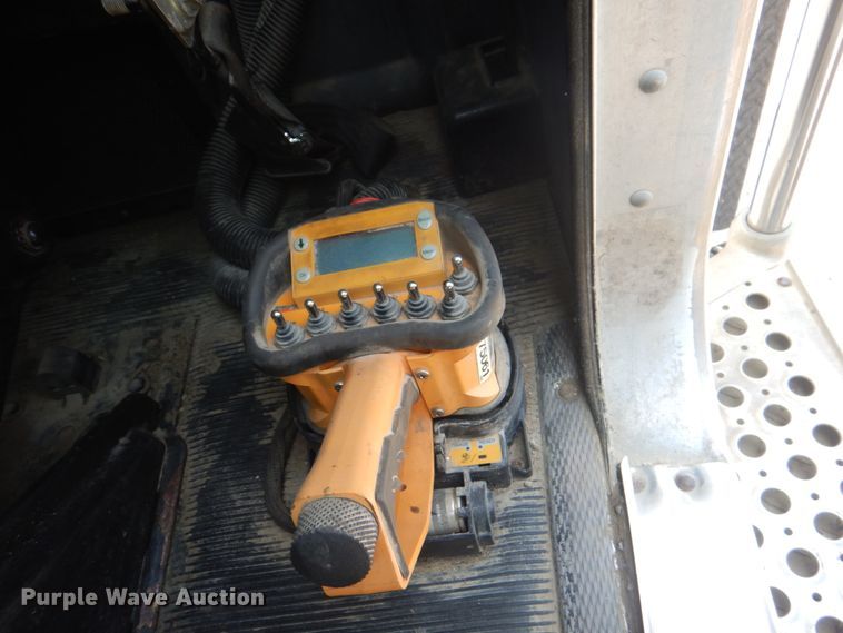 image for item KW9973 2002 Kenworth T300  utility / service truck