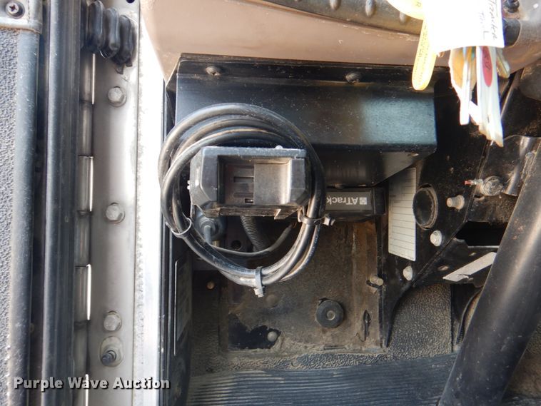 image for item KW9973 2002 Kenworth T300  utility / service truck