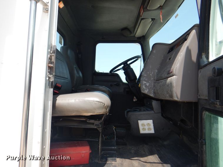 image for item KW9973 2002 Kenworth T300  utility / service truck