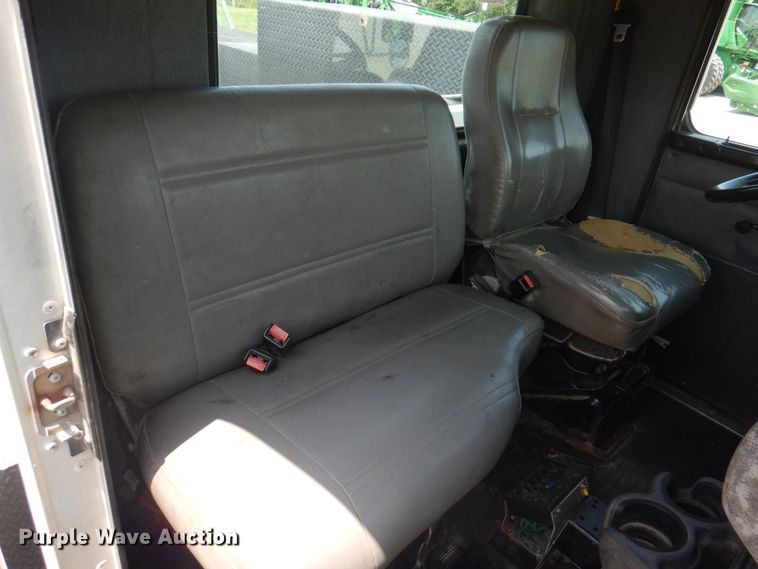 image for item KW9973 2002 Kenworth T300  utility / service truck