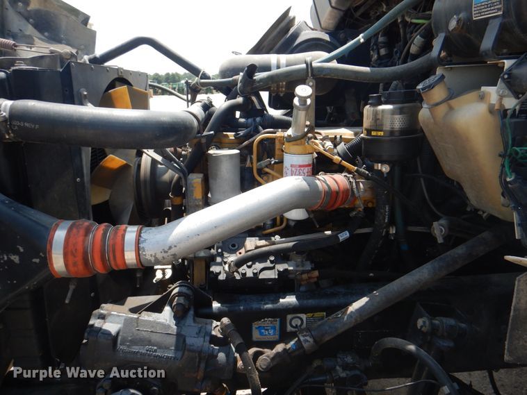 image for item KW9973 2002 Kenworth T300  utility / service truck