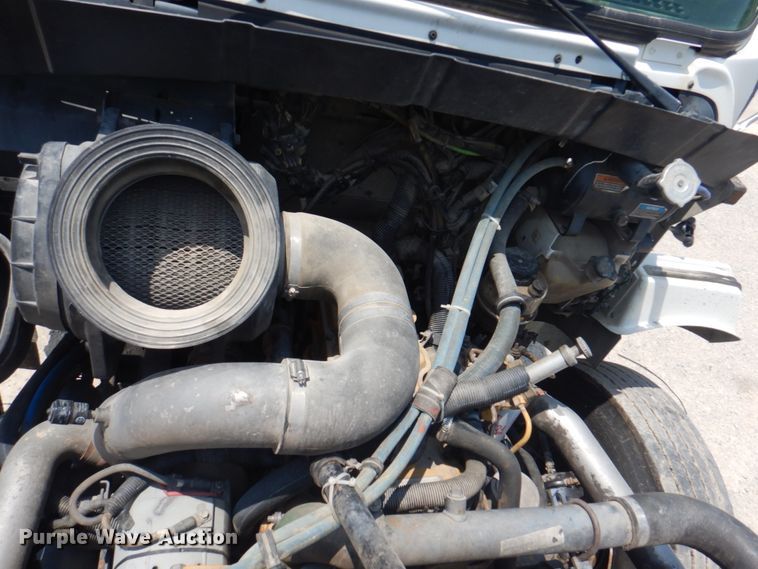 image for item KW9973 2002 Kenworth T300  utility / service truck