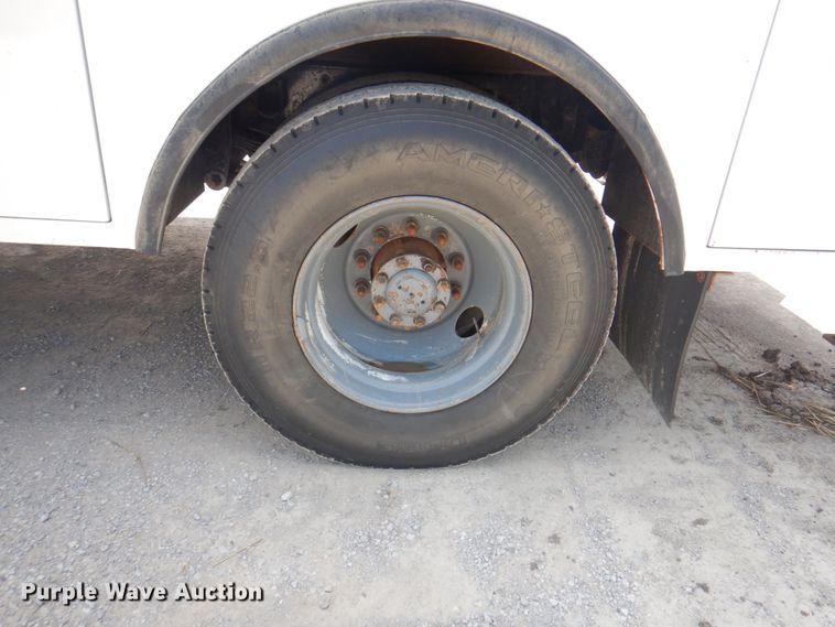 image for item KW9973 2002 Kenworth T300  utility / service truck