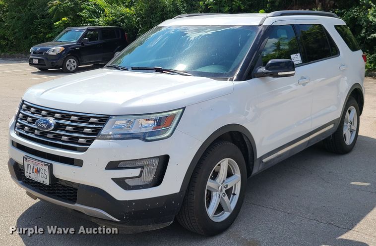 image for item L1314 2017 Ford Explorer  SUV