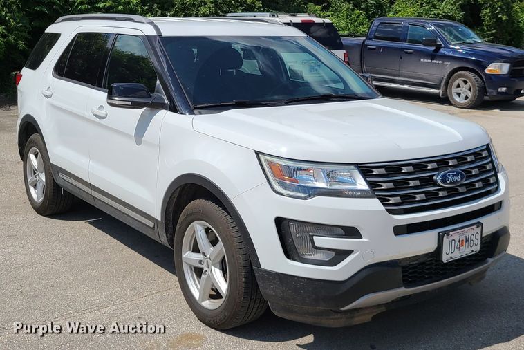 image for item L1314 2017 Ford Explorer  SUV