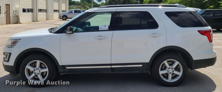 image for item L1314 2017 Ford Explorer  SUV