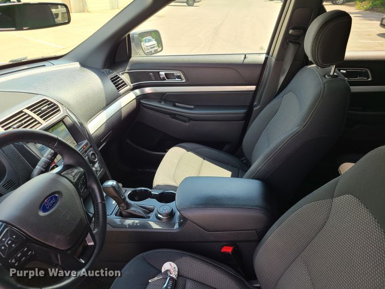 image for item L1314 2017 Ford Explorer  SUV