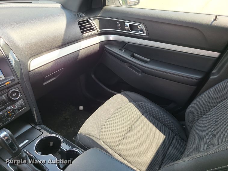 image for item L1314 2017 Ford Explorer  SUV