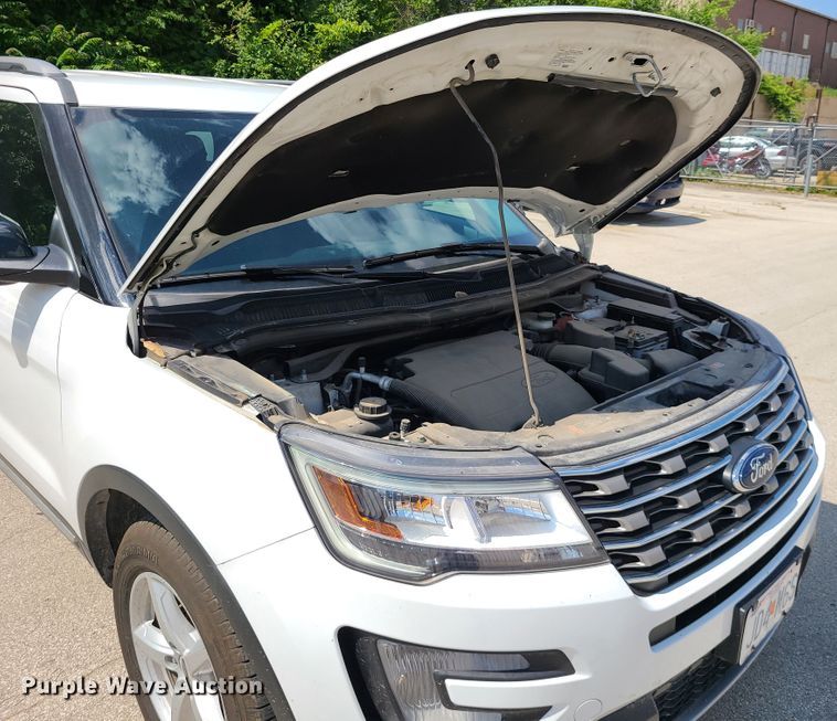 image for item L1314 2017 Ford Explorer  SUV