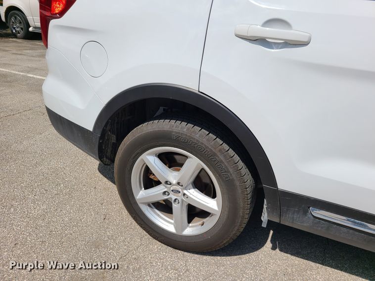 image for item L1314 2017 Ford Explorer  SUV