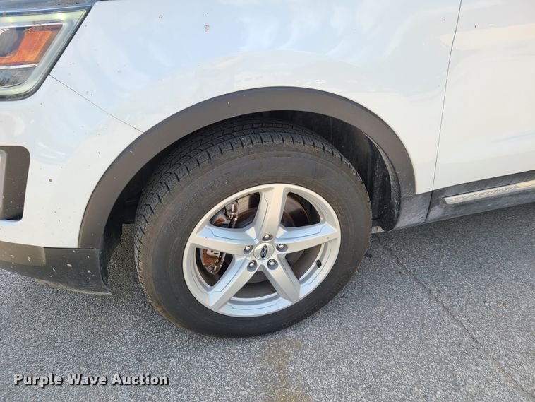 image for item L1314 2017 Ford Explorer  SUV