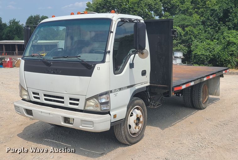 image for item L1341 2007 Isuzu NQR  flatbed truck