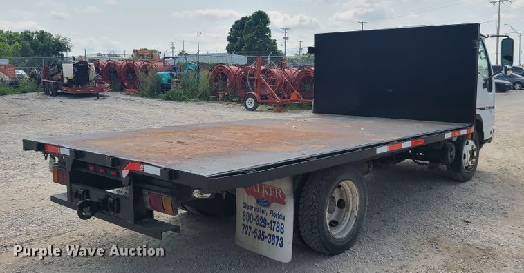 image for item L1341 2007 Isuzu NQR  flatbed truck