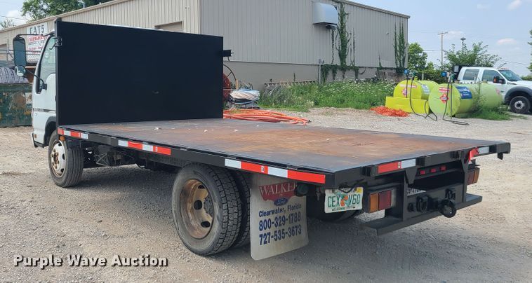 image for item L1341 2007 Isuzu NQR  flatbed truck