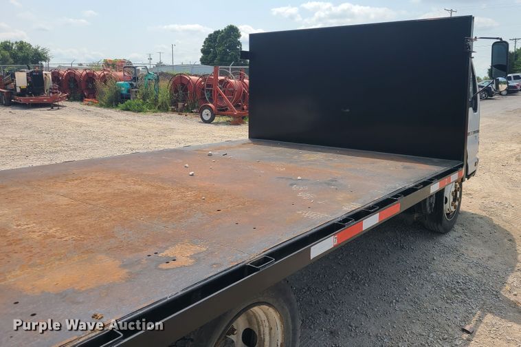 image for item L1341 2007 Isuzu NQR  flatbed truck