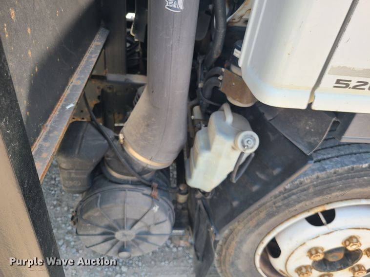 image for item L1341 2007 Isuzu NQR  flatbed truck