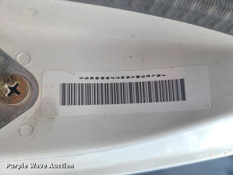 image for item L1341 2007 Isuzu NQR  flatbed truck