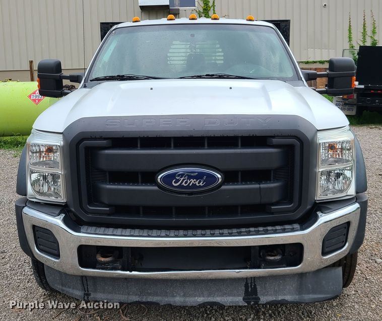 image for item L1342 2015 Ford F450 Super Duty  Crew Cab  flatbed truck