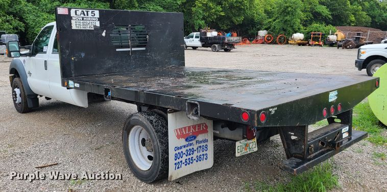 image for item L1342 2015 Ford F450 Super Duty  Crew Cab  flatbed truck