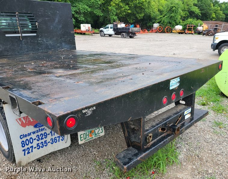 image for item L1342 2015 Ford F450 Super Duty  Crew Cab  flatbed truck