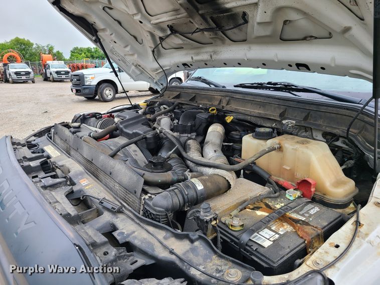 image for item L1342 2015 Ford F450 Super Duty  Crew Cab  flatbed truck