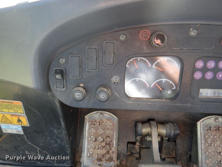 image for item DA5328 2005 Caterpillar 963C  track loader