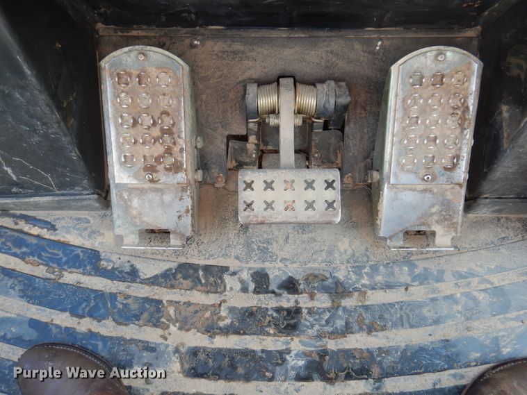 image for item DA5328 2005 Caterpillar 963C  track loader