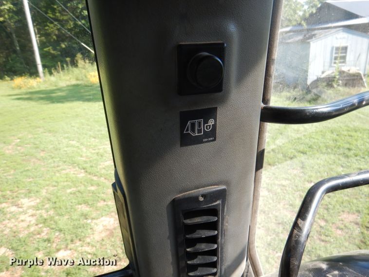 image for item DA5328 2005 Caterpillar 963C  track loader