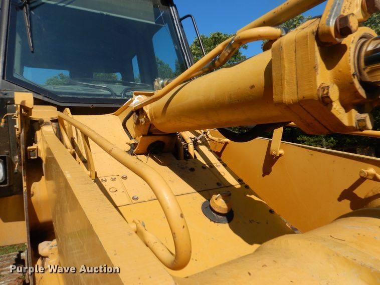 image for item DA5328 2005 Caterpillar 963C  track loader