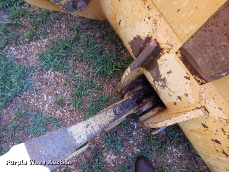 image for item DA5328 2005 Caterpillar 963C  track loader