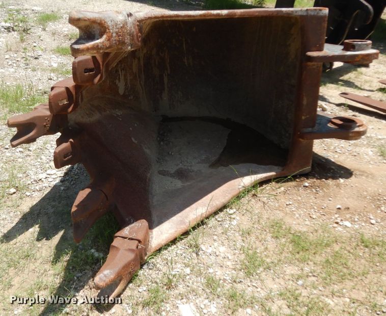 image for item DC2076 Esco  42"W bucket