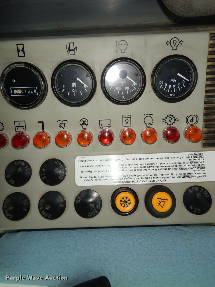 image for item DG0697 2005 John Deere 755C Series II  track loader