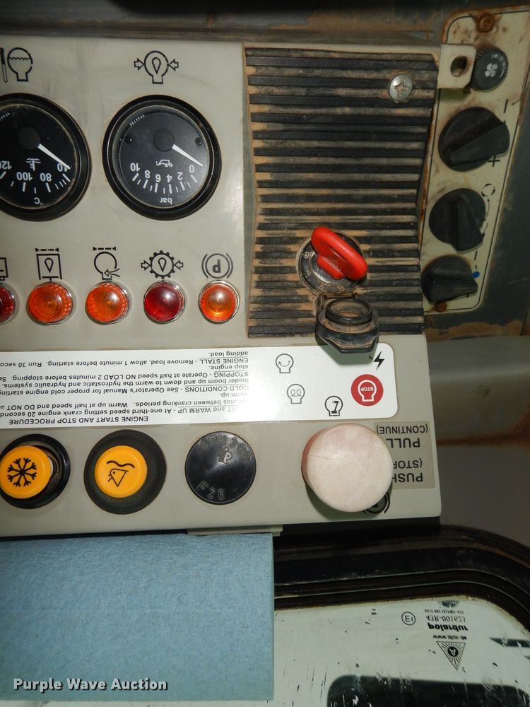 image for item DG0697 2005 John Deere 755C Series II  track loader