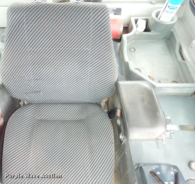 image for item DG0697 2005 John Deere 755C Series II  track loader